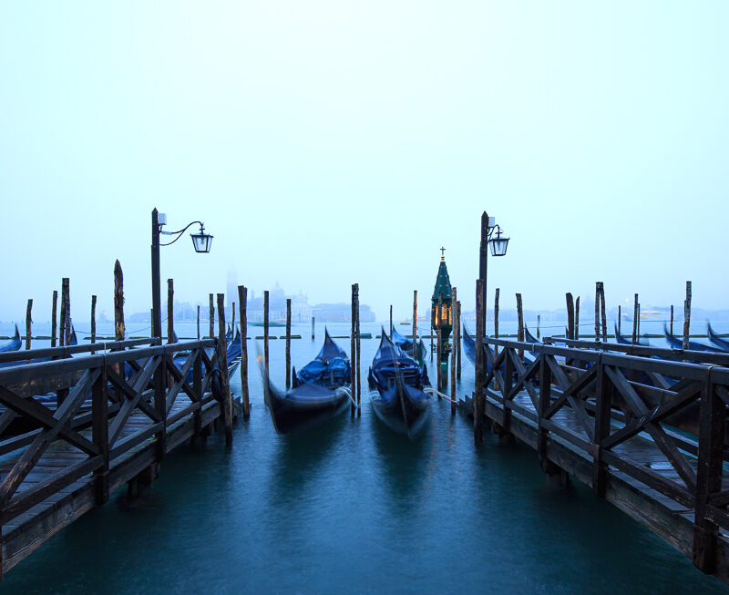 venedig_boote_nebel_socialmedia